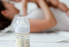 Groźna bakteria w mleku dla niemowląt. Nie podawaj dzieciom!-34024