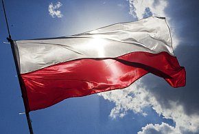 Flaga i hymn na nowo? Rząd chce korekty przepisów dot. symboli narodowych-37979