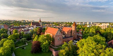 Olsztyn – serce Warmii: Jak skutecznie znaleźć pracę, nieruchomość i usługi?