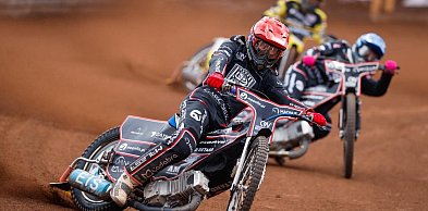 Woffinden wrócił do ścigania. Ostrów wygrał derby