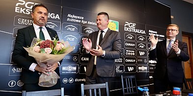 Włókniarz zaczyna od nowa. Koniec ery Świącika-38670
