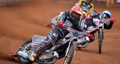 Woffinden wrócił do ścigania. Ostrów wygrał derby