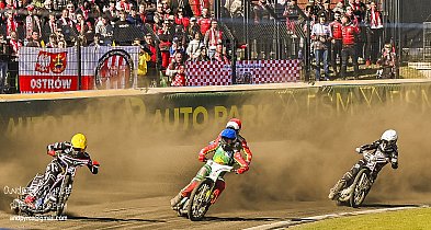 Wielkie lanie w derbach. Beniaminek rozbił Ostrowian!