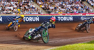Derby nie zawiodły. Mistrz znów z kłopotami