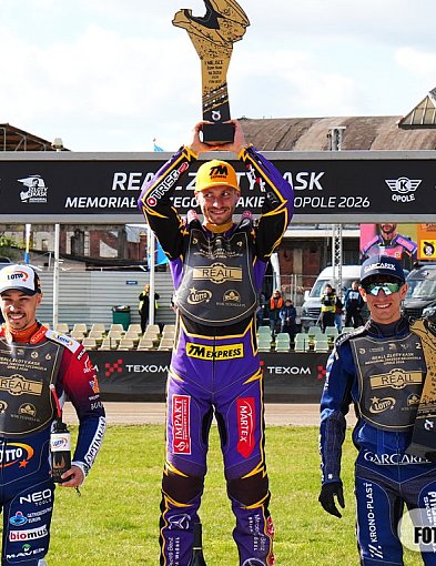 Niespodziewany zwycięzca Złotego Kasku