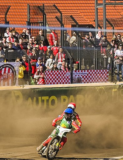 Wielkie lanie w derbach. Beniaminek rozbił Ostrowian!