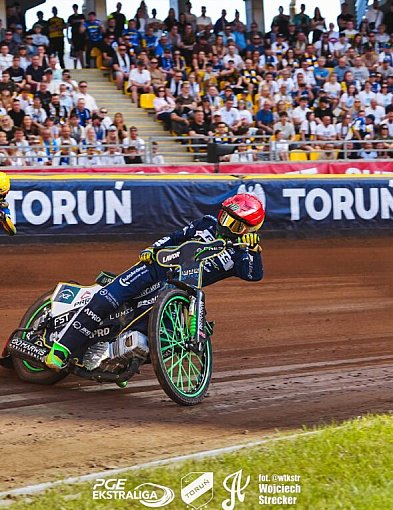 Derby nie zawiodły. Mistrz znów z kłopotami