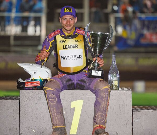 Co ten ,,Synek” narobił. Woryna wchodzi z buta w Grand Prix!