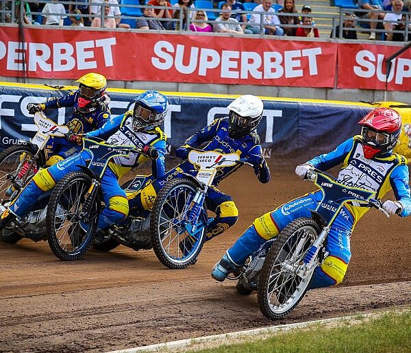 Stal skruszona na Motoarenie