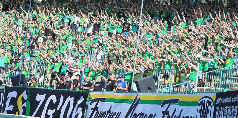 Mistrz Polski dwa razy przegrywa z Falubazem