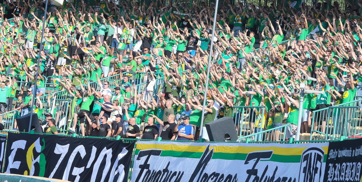 Mistrz Polski dwa razy przegrywa z Falubazem