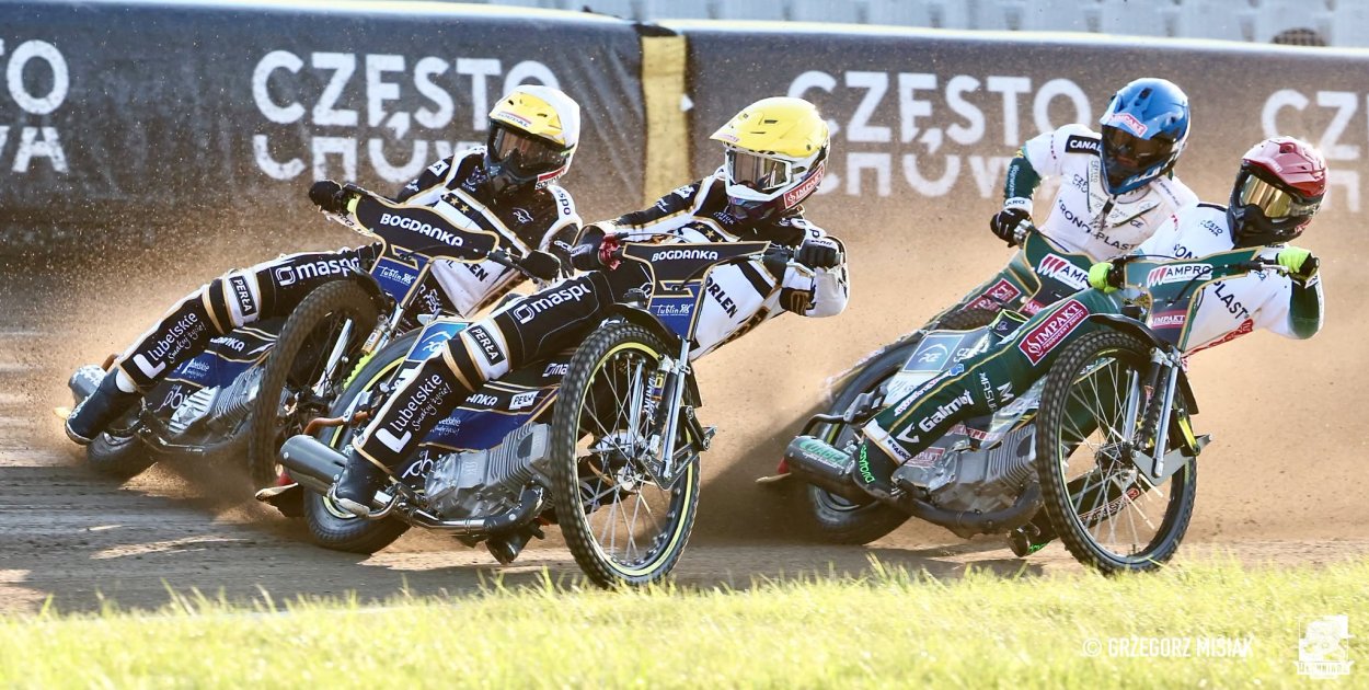 Lwy rozjechane przez Motor